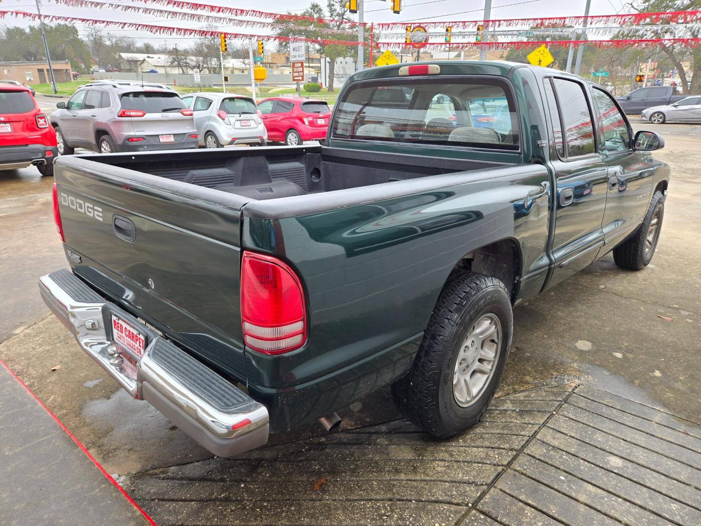 2001 GREEN Dodge Dakota (1B7GL2AN31S) with an 4.7L V8 F OHV engine, Automatic transmission, located at 503 West Court, Seguin, TX, 78155, (830) 379-3373, 29.568621, -97.969803 - Photo#2